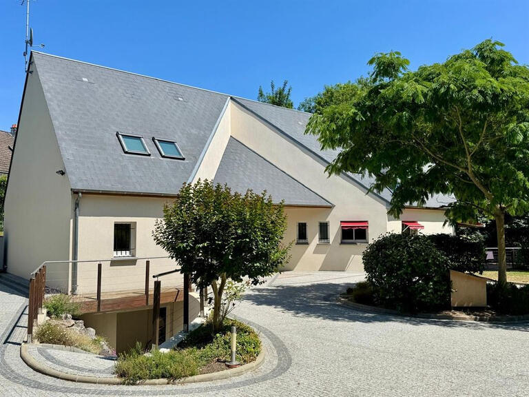 Maison La Chapelle-Saint-Mesmin - 4 chambres - 202m²