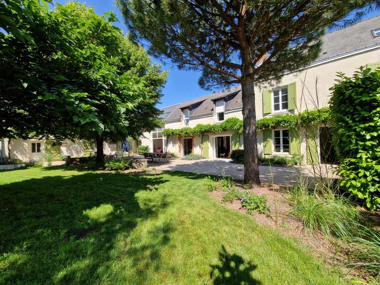 Maison La Chapelle-Saint-Mesmin - 5 chambres - 450m²