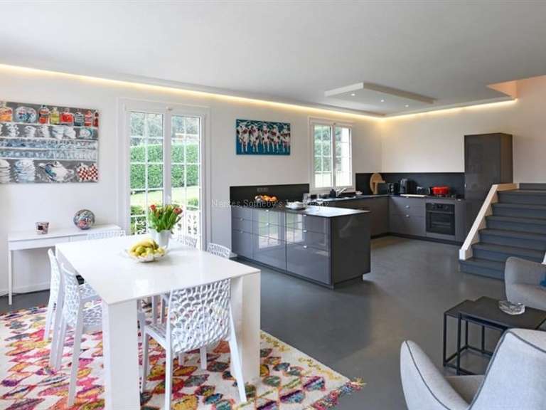 Maison La Chapelle-sur-Erdre - 6 chambres - 345m²