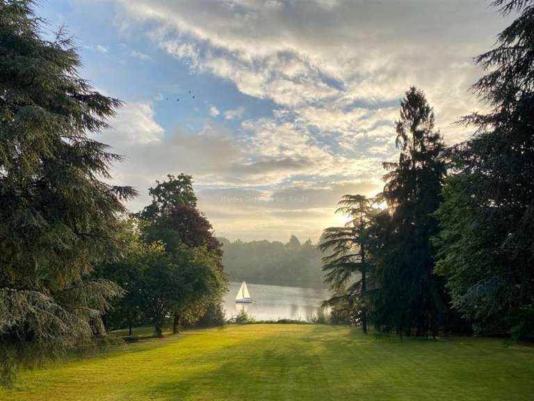 Maison La Chapelle-sur-Erdre - 6 chambres - 345m²