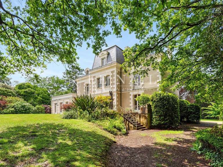 Maison La Chapelle-sur-Erdre - 530m²