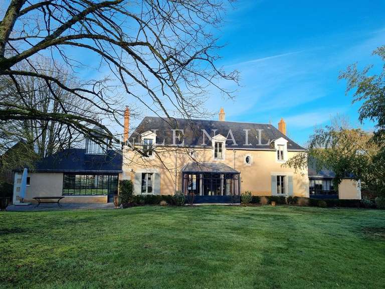 Propriété La Chartre-sur-le-Loir - 3 chambres - 350m²