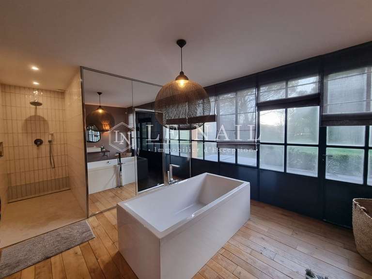 Propriété La Chartre-sur-le-Loir - 3 chambres - 350m²