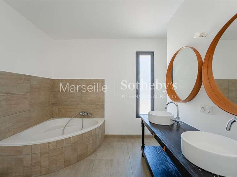 Maison La Ciotat - 4 chambres - 146m²