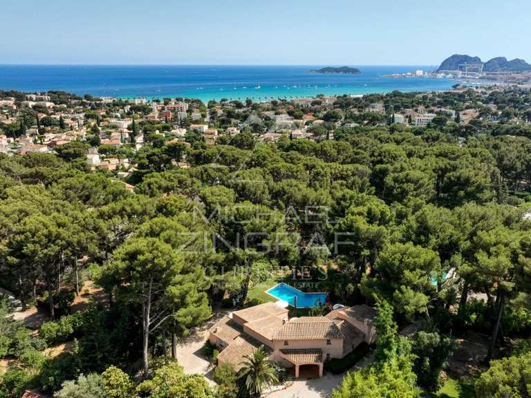 Maison La Ciotat - 5 chambres - 200m²