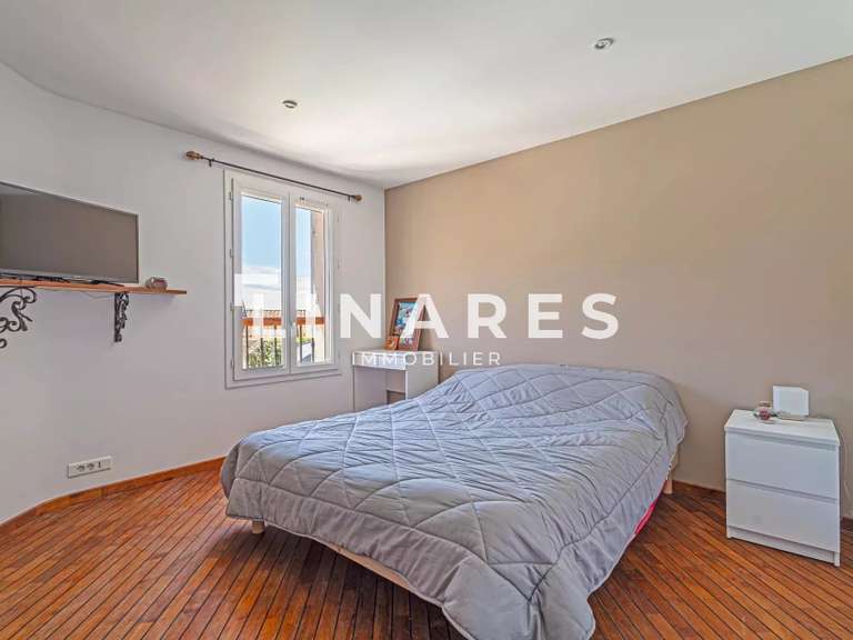 Maison La Ciotat - 5 chambres - 225m²