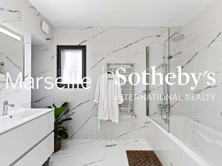 Maison La Ciotat - 5 chambres - 150m²