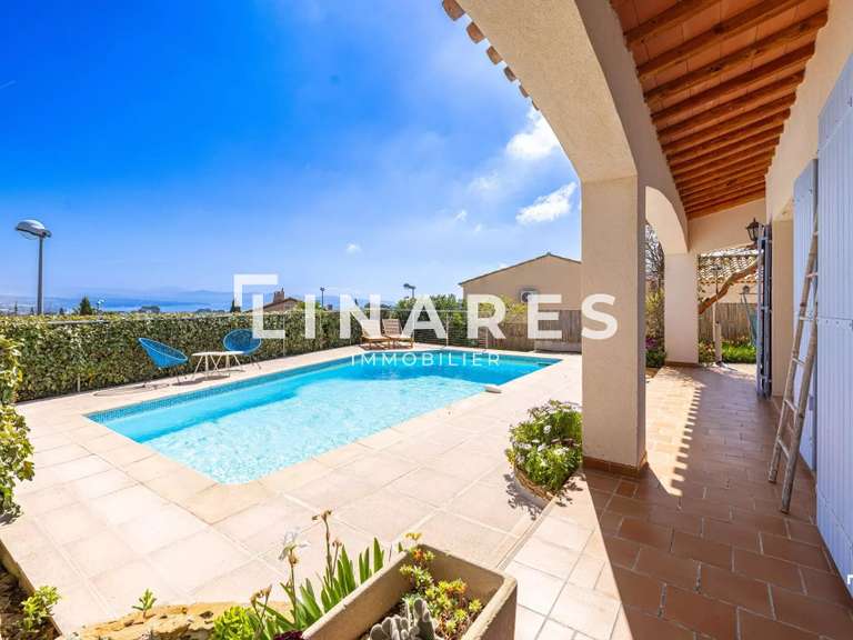 Maison La Ciotat - 5 chambres - 157m²