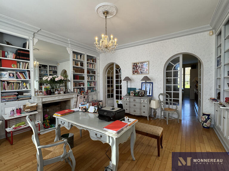 Maison La Clotte - 6 chambres - 483m²
