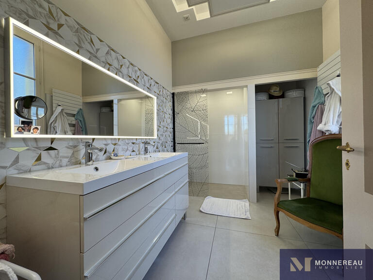 Maison La Clotte - 6 chambres - 483m²
