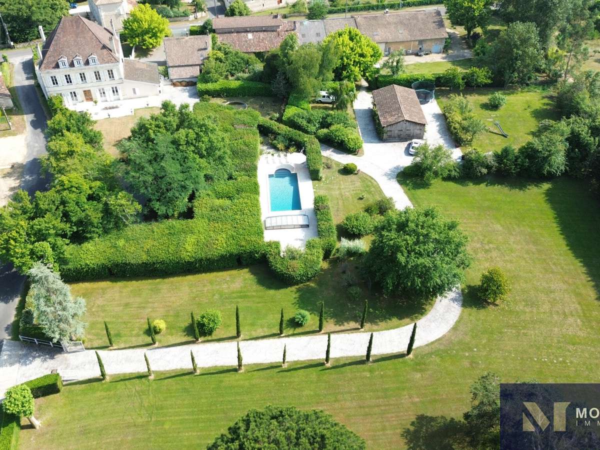 Maison La Clotte