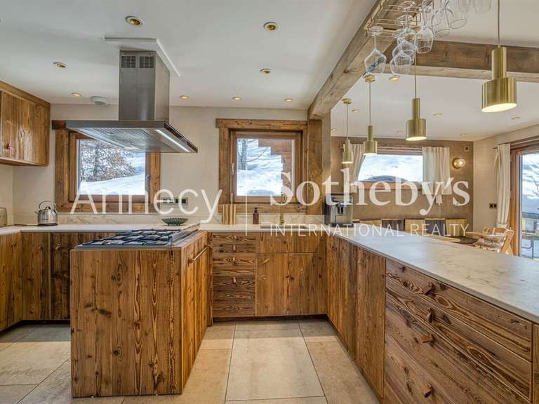 Chalet La Clusaz - 5 bedrooms - 223m²
