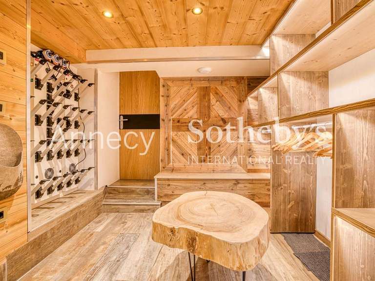 Chalet La Clusaz - 5 bedrooms - 223m²