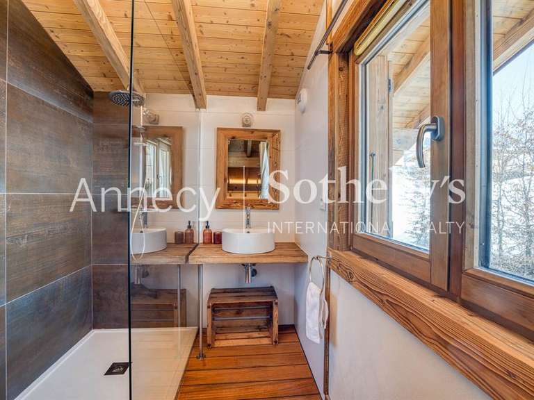 Maison La Clusaz - 5 chambres - 223m²