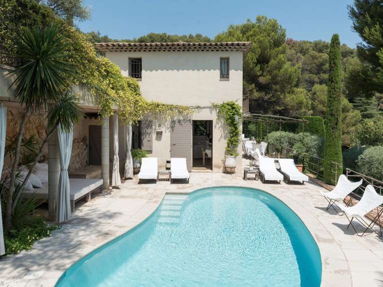 Maison La Colle-sur-Loup - 5 chambres - 215m²