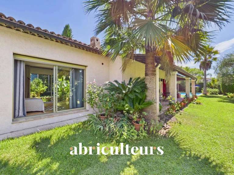 Maison La Colle-sur-Loup - 5 chambres - 276m²