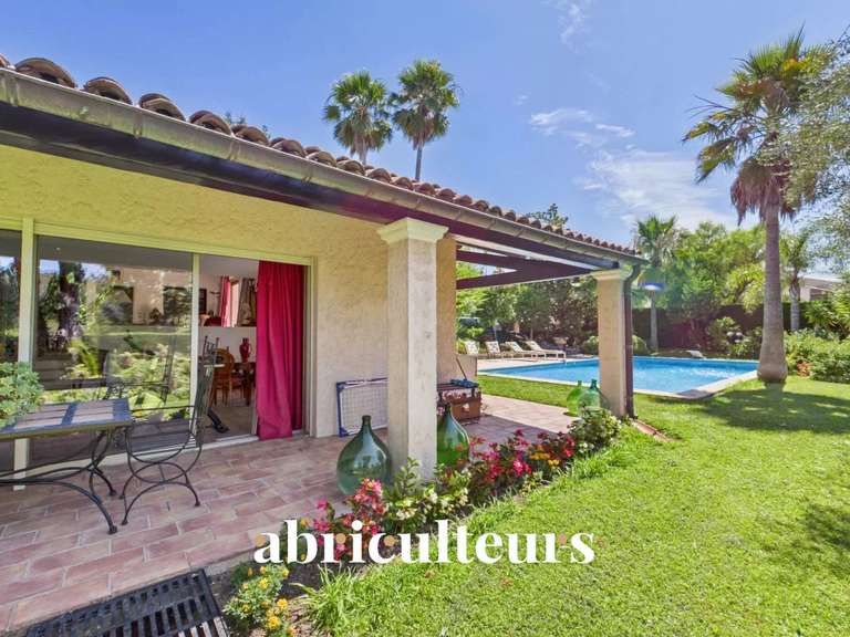 Maison La Colle-sur-Loup - 5 chambres - 276m²