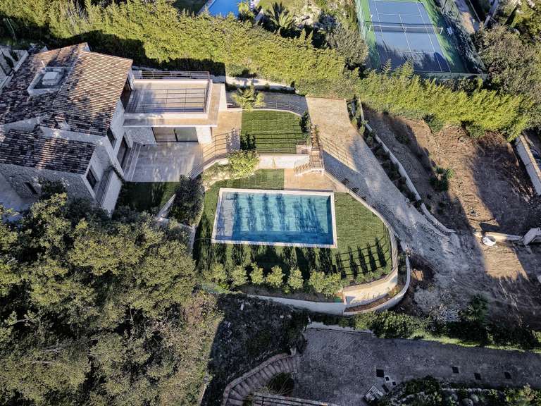 Maison La Colle-sur-Loup - 5 chambres - 300m²