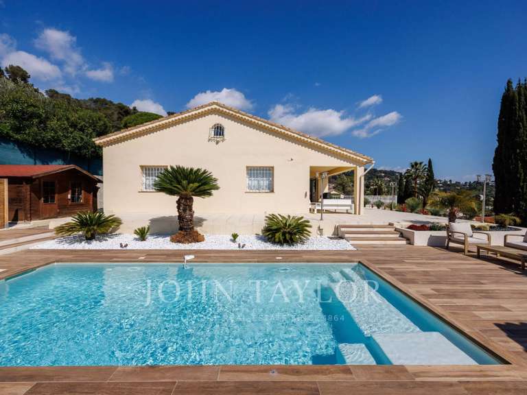 Maison La Colle-sur-Loup - 3 chambres - 188m²