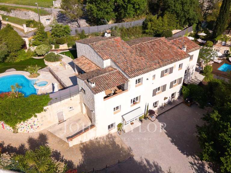 Maison La Colle-sur-Loup - 8 chambres - 405m²