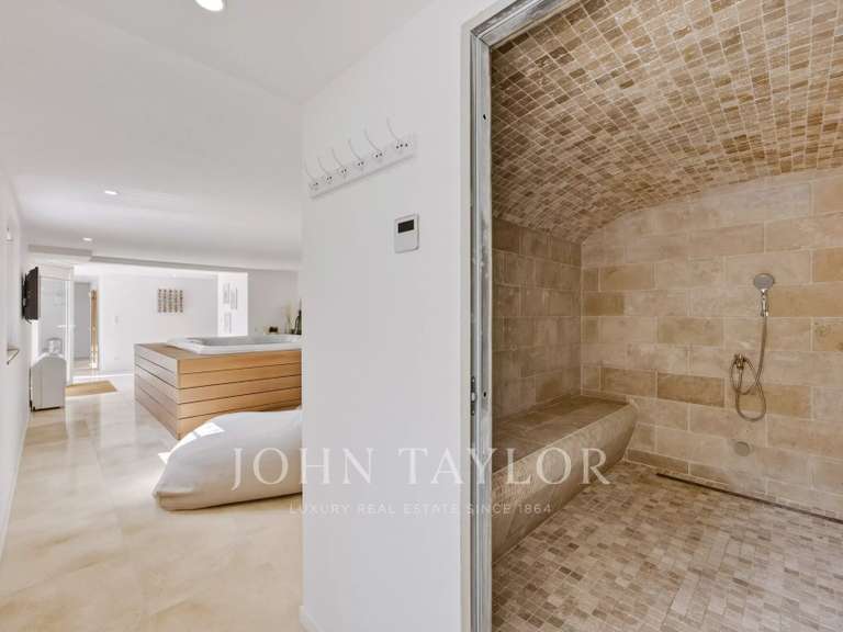 Maison La Colle-sur-Loup - 8 chambres - 405m²