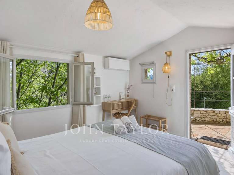 Maison La Colle-sur-Loup - 8 chambres - 405m²