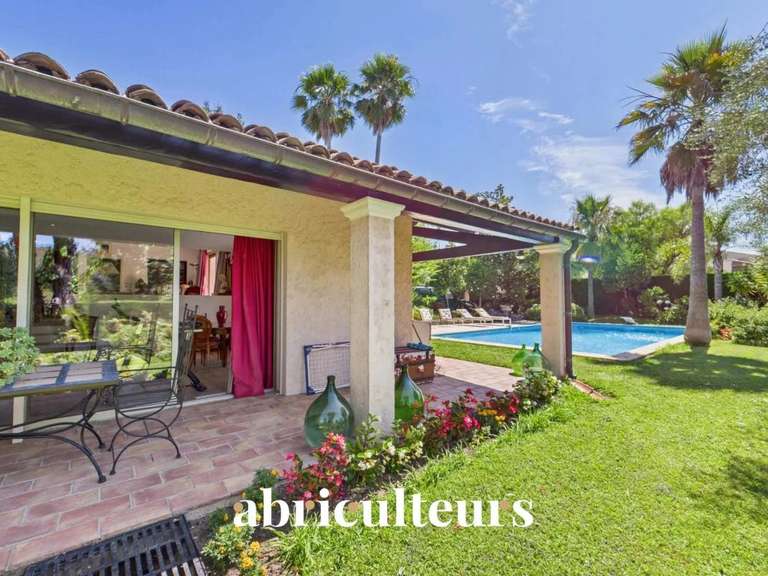 Maison La Colle-sur-Loup - 5 chambres - 275m²