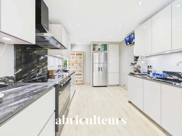 Maison La Colle-sur-Loup - 5 chambres - 275m²