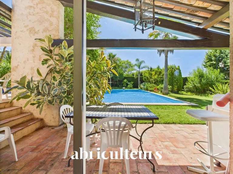 Maison La Colle-sur-Loup - 5 chambres - 275m²