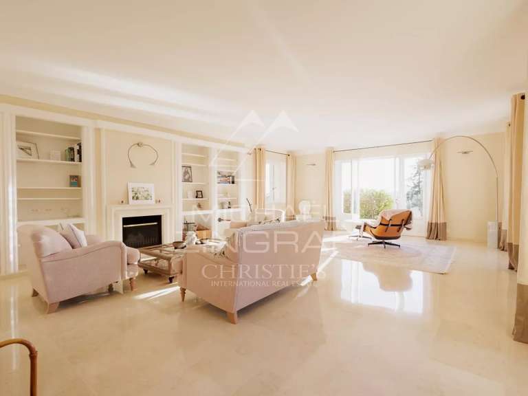 Maison La Colle-sur-Loup - 5 chambres - 397m²