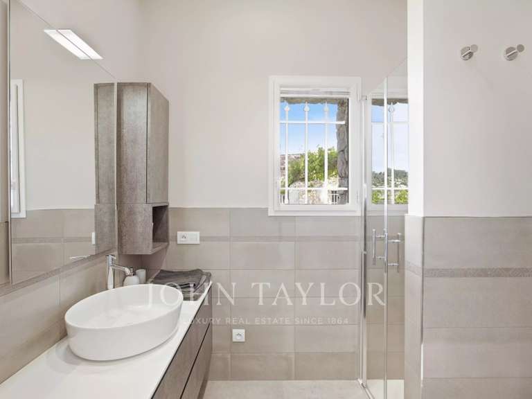 Maison La Colle-sur-Loup - 4 chambres - 238m²