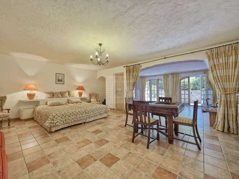 Maison La Colle-sur-Loup - 4 chambres - 234m²