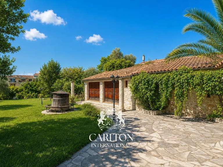 Maison La Colle-sur-Loup - 8 chambres - 496m²
