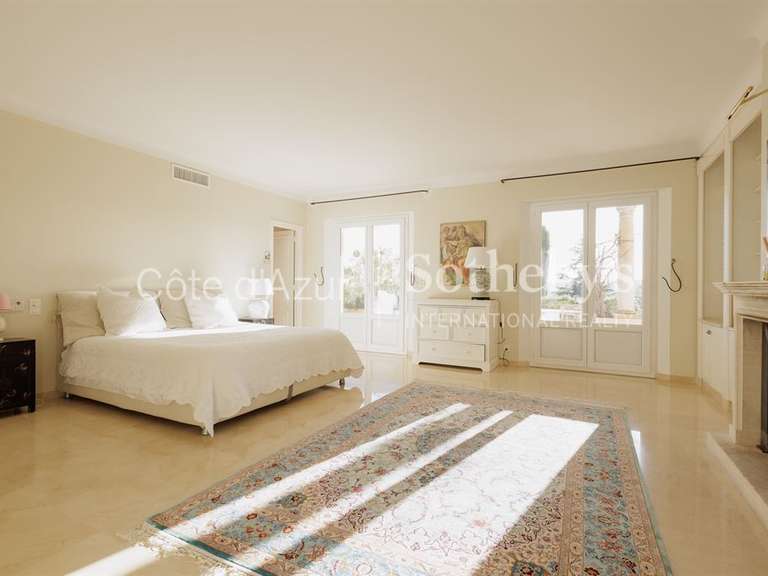 Maison La Colle-sur-Loup - 5 chambres - 398m²