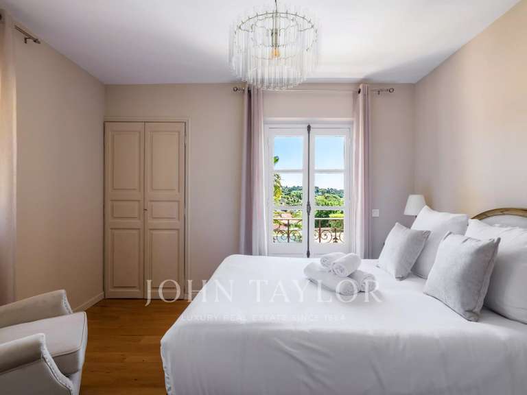 Maison La Colle-sur-Loup - 5 chambres - 314m²