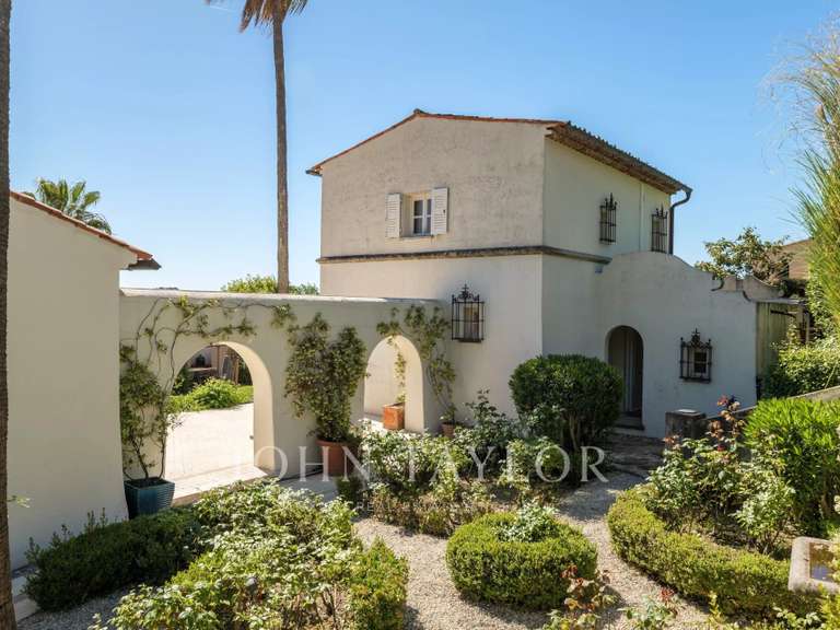 Maison La Colle-sur-Loup - 5 chambres - 314m²
