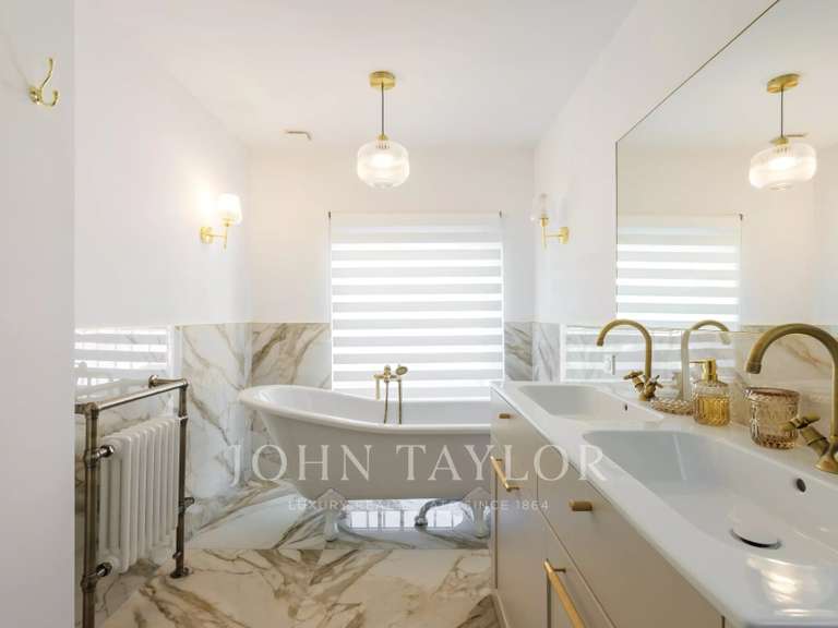 Maison La Colle-sur-Loup - 5 chambres - 314m²