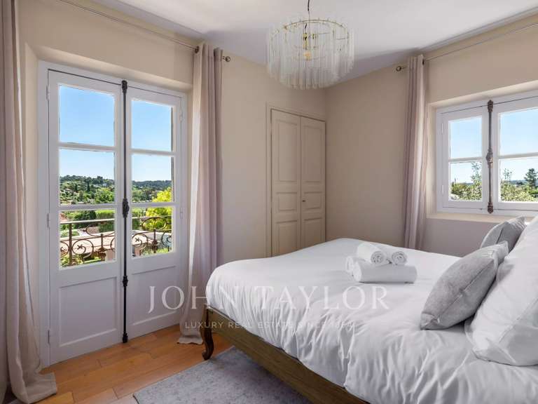 Maison La Colle-sur-Loup - 5 chambres - 314m²