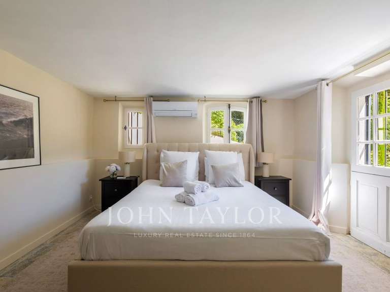 Maison La Colle-sur-Loup - 5 chambres - 314m²