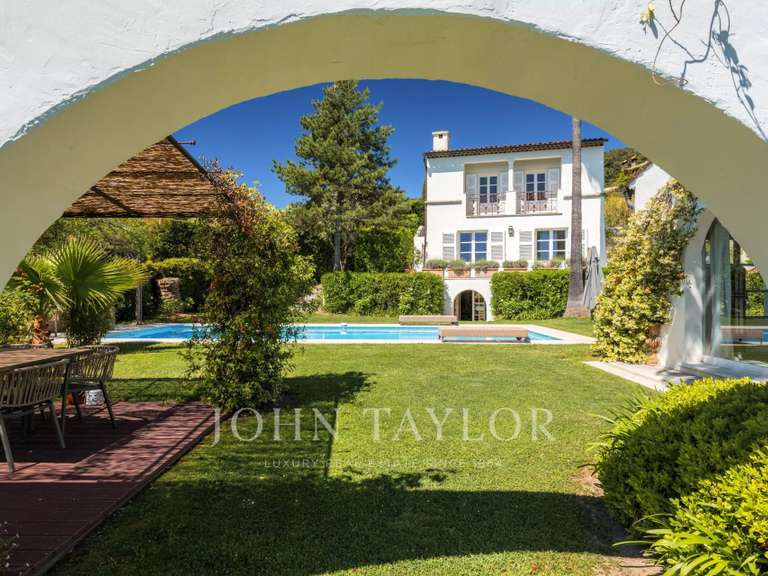 Maison La Colle-sur-Loup - 5 chambres - 314m²