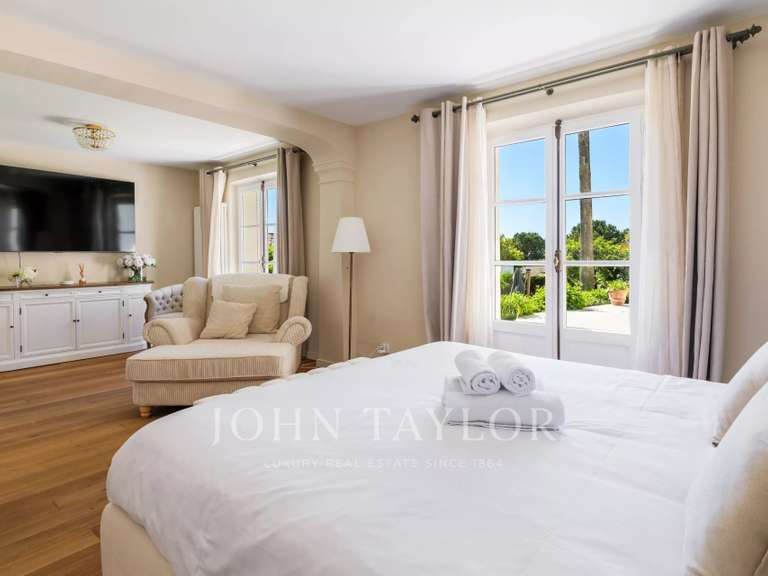 Maison La Colle-sur-Loup - 5 chambres - 314m²