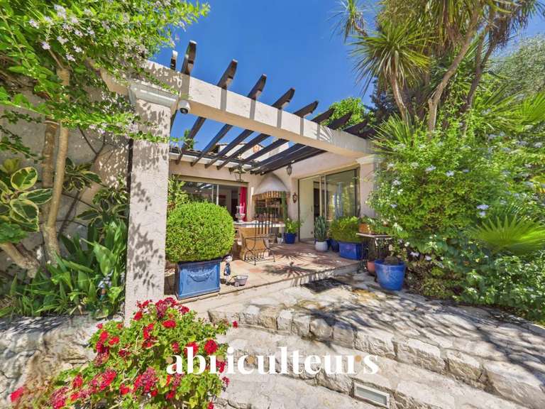 Maison La Colle-sur-Loup - 5 chambres - 275m²