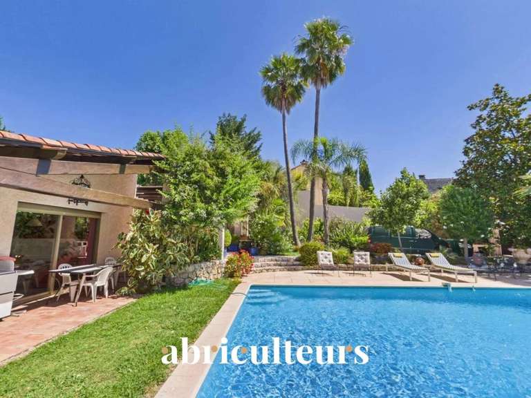 Maison La Colle-sur-Loup - 5 chambres - 275m²