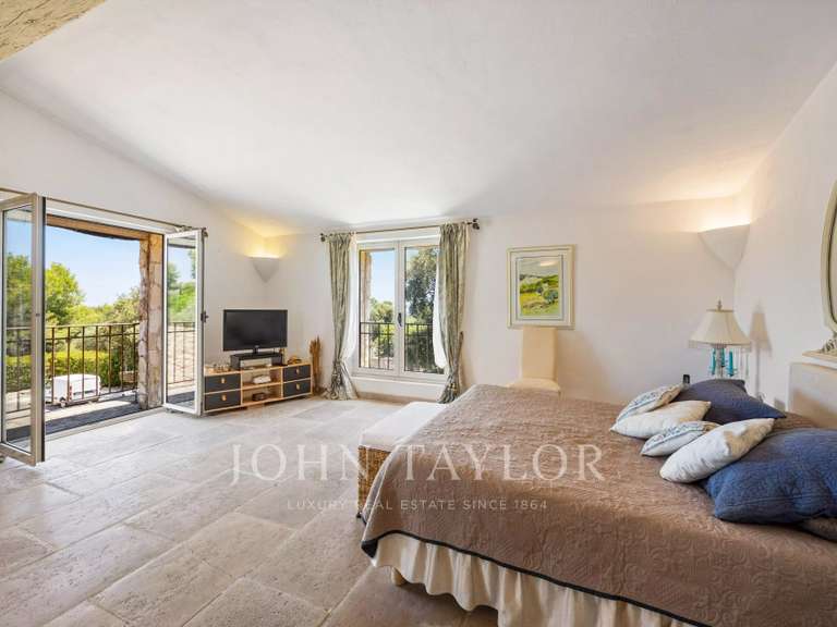 Maison La Colle-sur-Loup - 4 chambres - 250m²