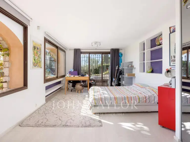Maison La Colle-sur-Loup - 3 chambres - 172m²
