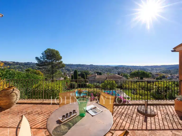 Maison La Colle-sur-Loup - 3 chambres - 172m²