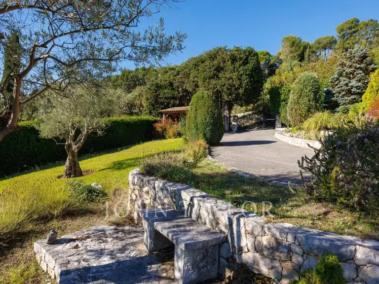Maison La Colle-sur-Loup - 3 chambres - 172m²
