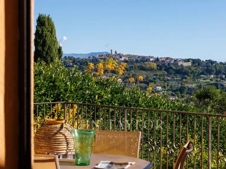 Maison La Colle-sur-Loup - 3 chambres - 172m²