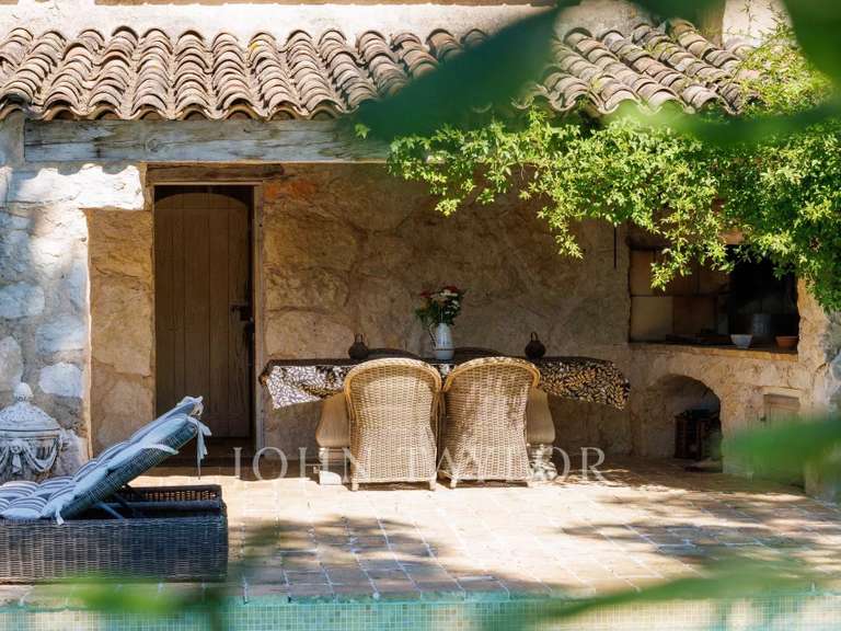 Maison La Colle-sur-Loup - 4 chambres - 208m²