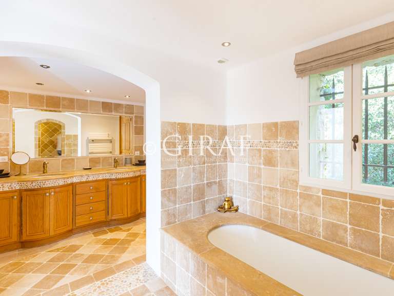 Villa La Colle-sur-Loup - 6 bedrooms - 364m²